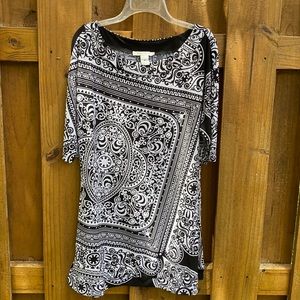 White House black-market black /white tunic top m
